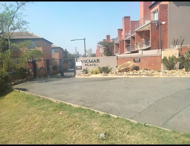 2 BEDROOM FLAT FOR SALE IN SONNEGLANS